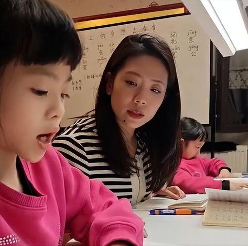 娱乐吃瓜酱一年级,校园趣事大揭秘